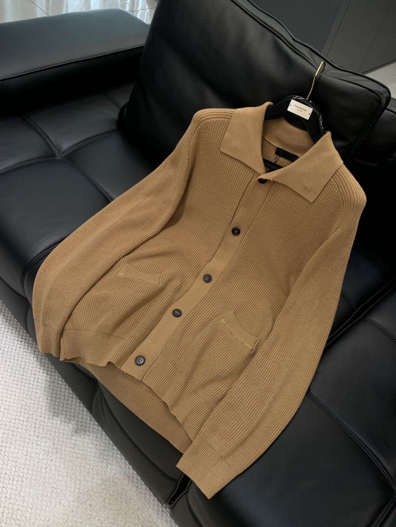 Pra*a sweater